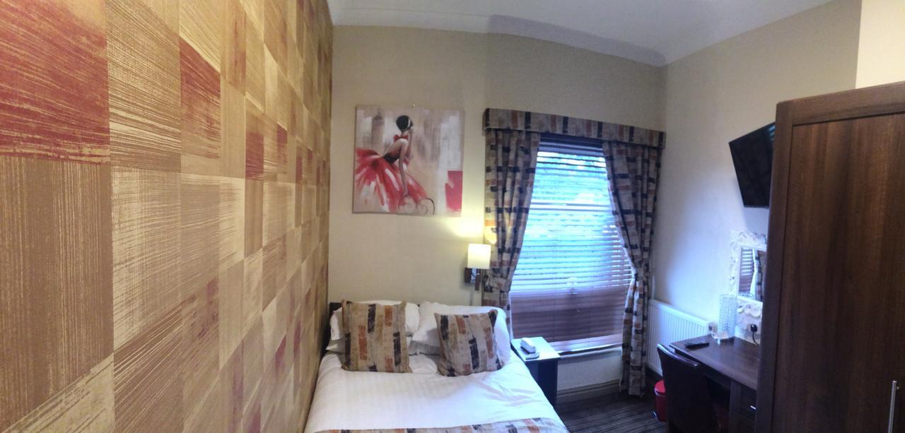 The Griffin Inn St Helens  エクステリア 写真